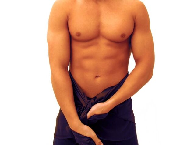 Vyras atlieka pratimus, kad padidintų savo varpą